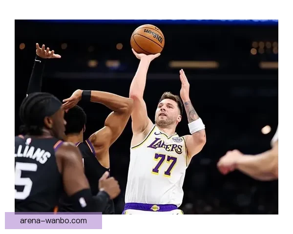 湖人向NBA上诉东契奇第16次技术犯规撤销请求 双方口角描述存分歧